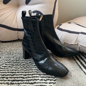 NEVER WORN — H&M crocodile booties | size 8.5